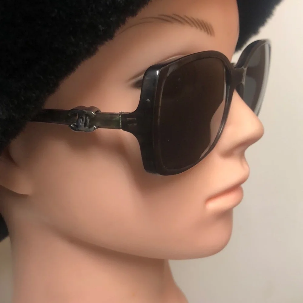 CHANEL Polarized Grey Tweed Print Frame CC Logo Sunglasses-5218 - Picture 2 of 7